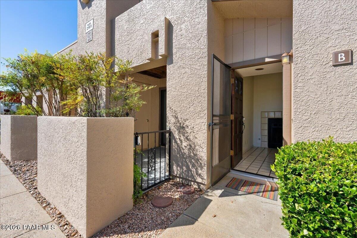 Property Photo: 2161 Resort Way N B AZ 86301
