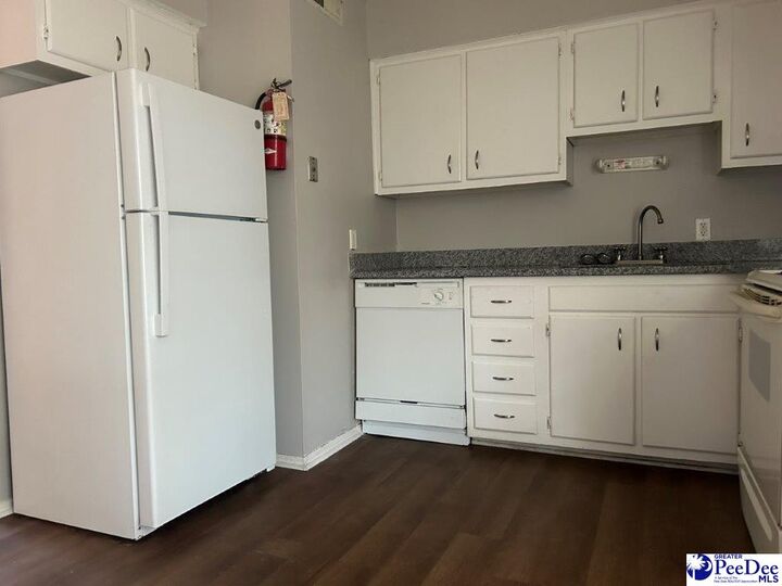 Property Photo:  513-G S Coit Street  SC 29501 