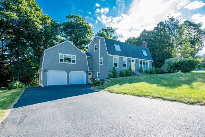 Property Photo: 7 Stuart Pl MA 01085