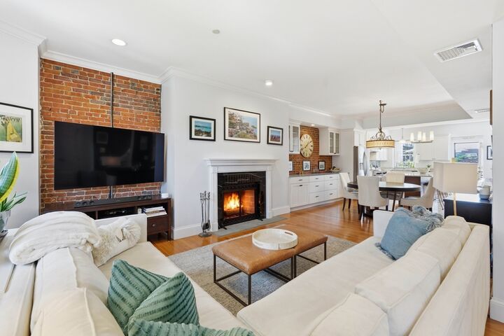 Property Photo:  754 Tremont St 4  MA 02118 