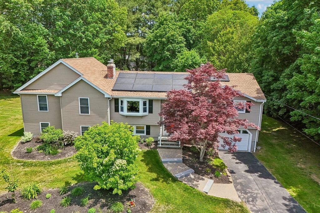 Property Photo:  4 Carmel Dr  MA 01862 
