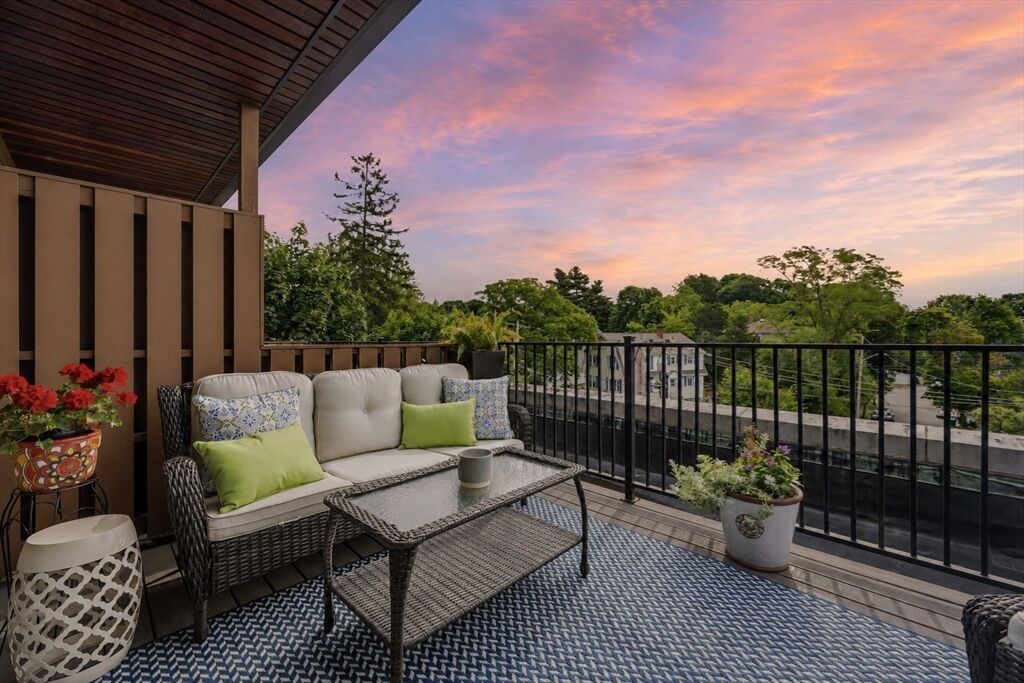 Property Photo:  1 Saint Clare Rd 16  MA 02155 