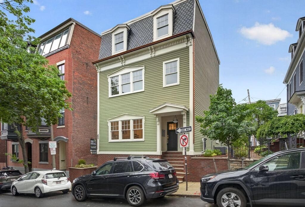 Property Photo:  115 High Street 2  MA 02129 