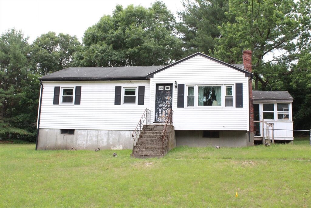Property Photo: 46 Phillip Dr MA 02019