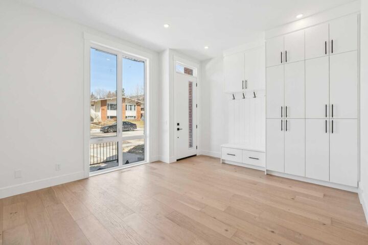 Property Photo:  4216 16 Street SW  AB T2T 4H6 