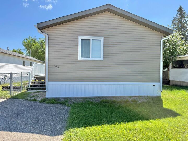 Property Photo:  144 Birch Street W  AB T1R 1H8 