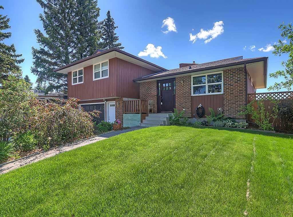 Property Photo: 19 Tongue Road SW AB T1V 1C8