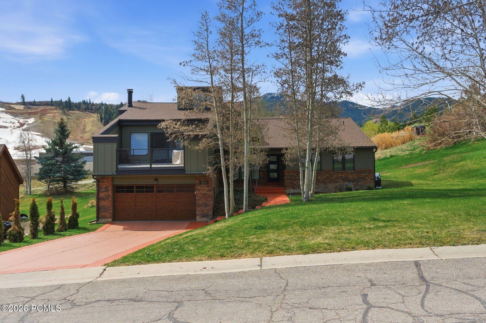 Property Photo: 3861 Silver Spur Circle UT 84098