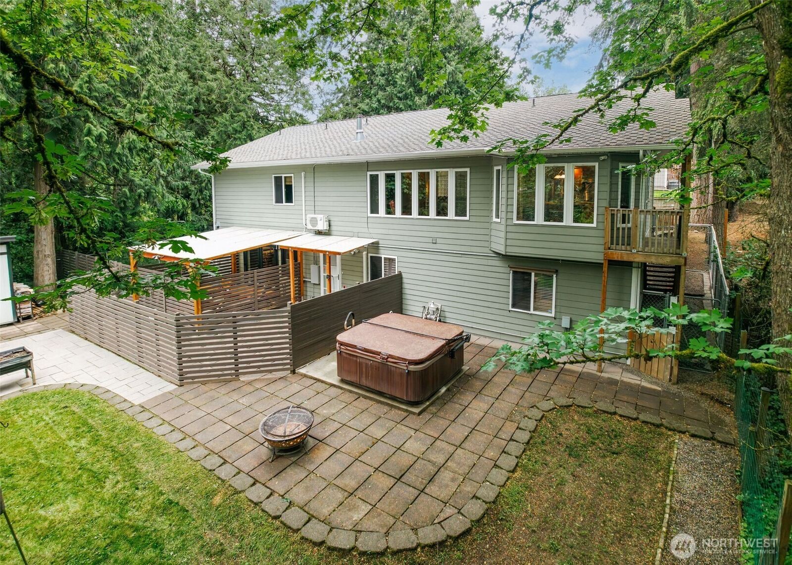 Property Photo:  7337  151st Avenue NE  WA 98052 