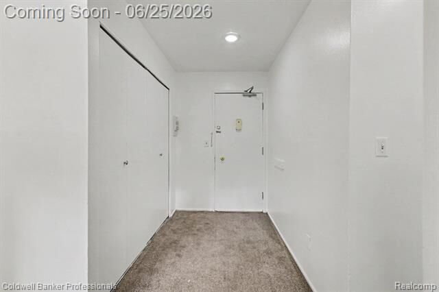 Property Photo: 207 Ballard St Street 101 MI 48197