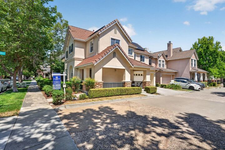 Property Photo:  180 Espinosa Lane  CA 94043 