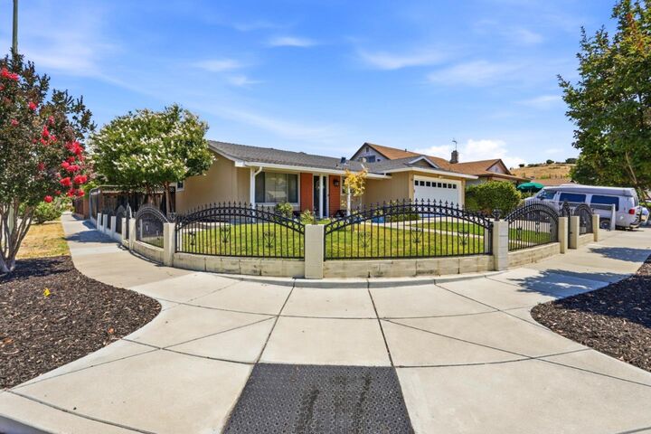 Property Photo:  3876 Mare Place Court  CA 95121 