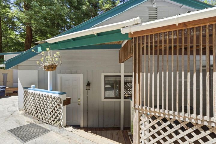 Property Photo:  135 Oak Street  CA 95007 