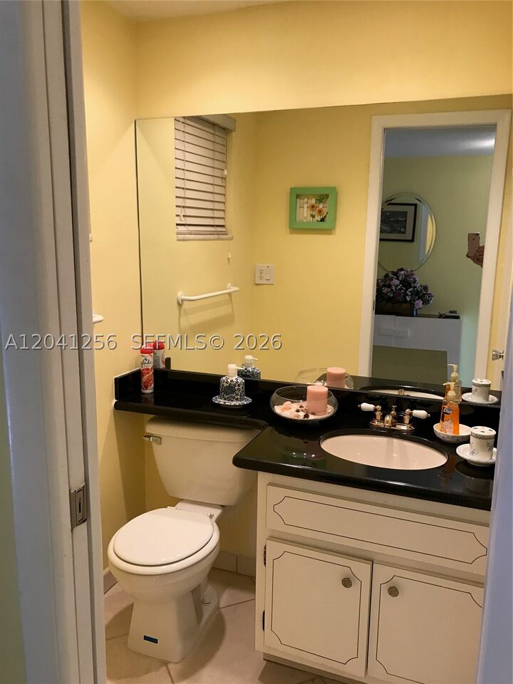 Property Photo:  3199 S Ocean Dr 402  FL 33009 