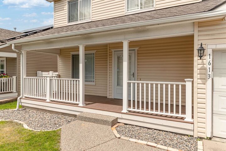 Property Photo:  1613 E Beacon Ln  WA 99217-8748 