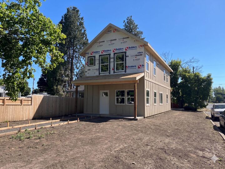 Property Photo:  6100 N Stevens St  WA 99205 