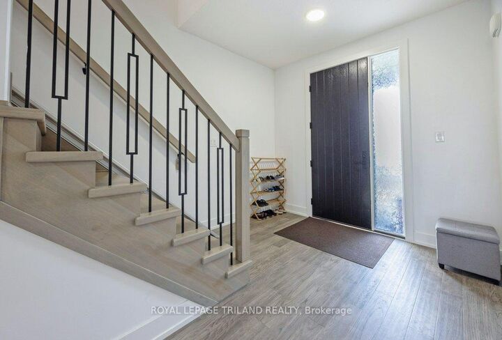 Property Photo: 1480 Medway Park Drive ON N6G 0Z6