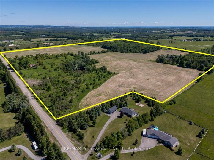 555463 Mono-Amaranth Townline — photo 1