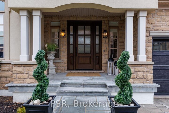 Property Photo: 2040 Bingley Crescent ON L6M 0E4