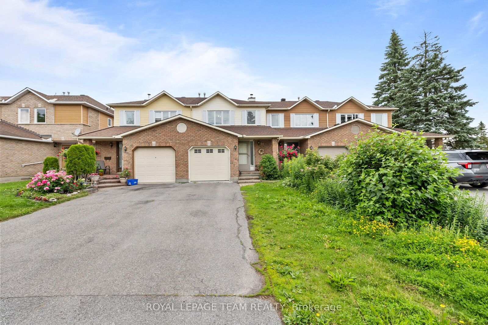 Property Photo:  91 Winnegreen Court  ON K1G 5S4 