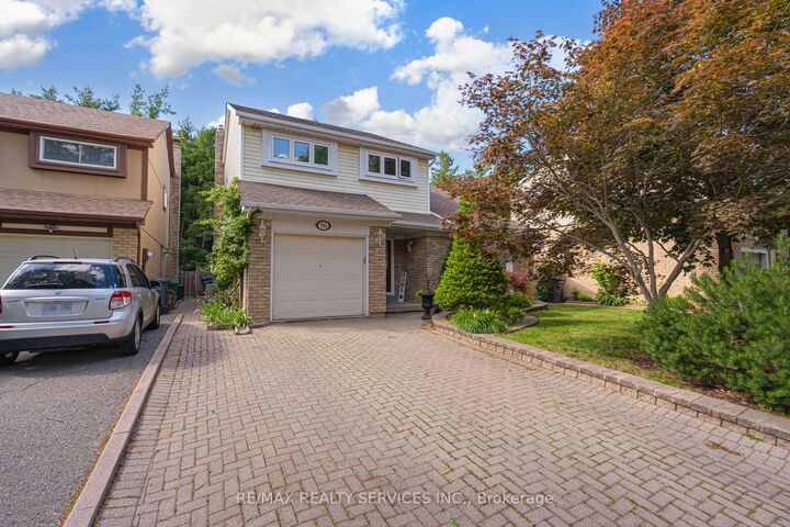 Property Photo: 96 Royal Palm Drive ON L6Z 1P7