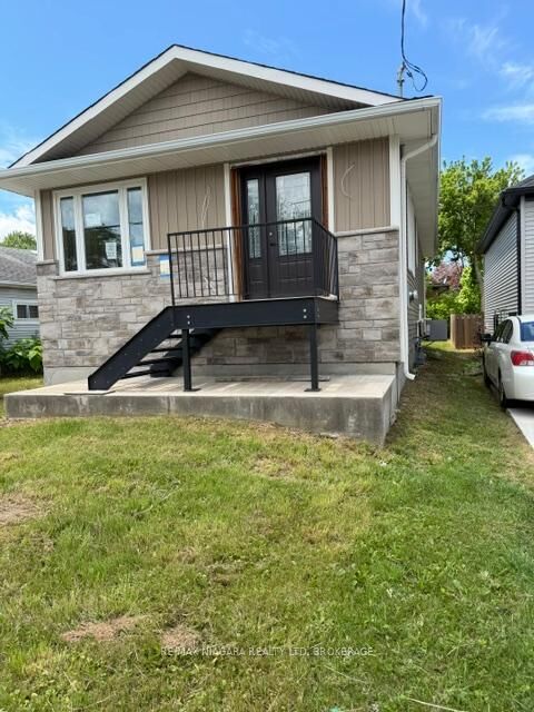 Property Photo: 178 Pelham Road ON L2S 1W3