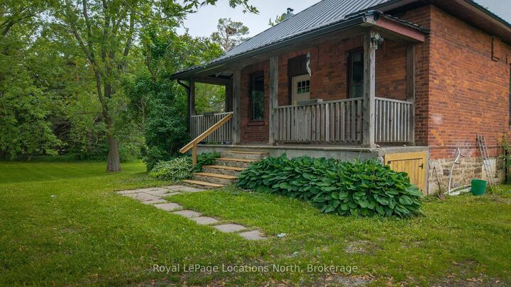 Property Photo:  9038 County Rd 91 Road  ON L0M 1H0 