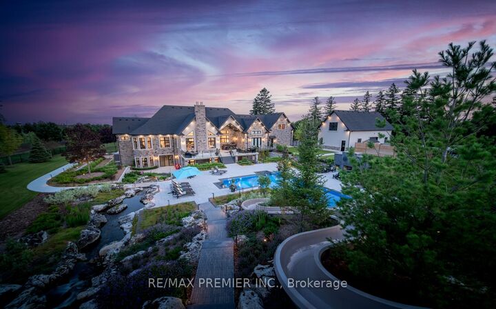 Property Photo: 6468 Bethesda Road E ON L4A 3A7