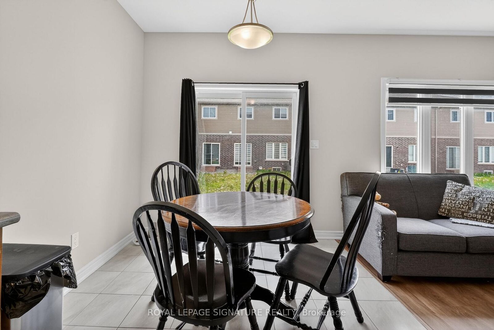 Property Photo: 125 Sunflower Place ON L3C 0H9