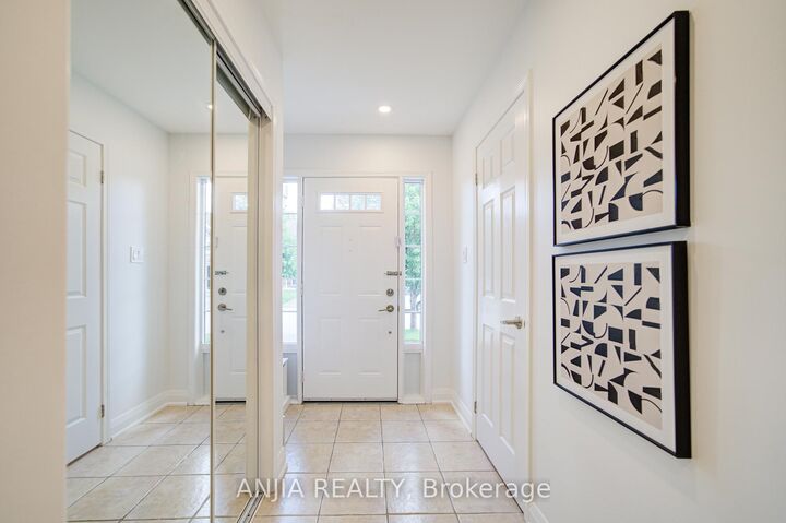 Property Photo:  39 Miltrose Crescent  ON L4A 0P8 