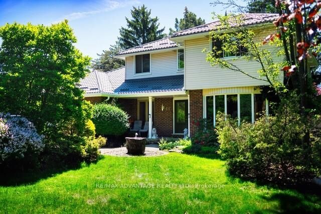 Property Photo: 44 Northcrest Drive ON N5X 2V8
