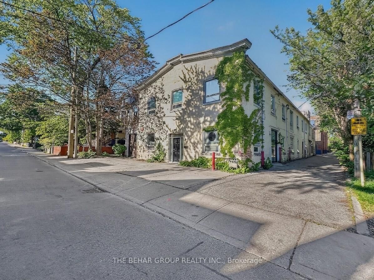 Property Photo:  65 Bellwoods Avenue  ON M6J 3N4 