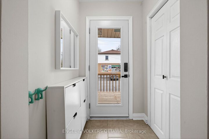 Property Photo: 344 Richelieu Avenue ON K1L 6J9