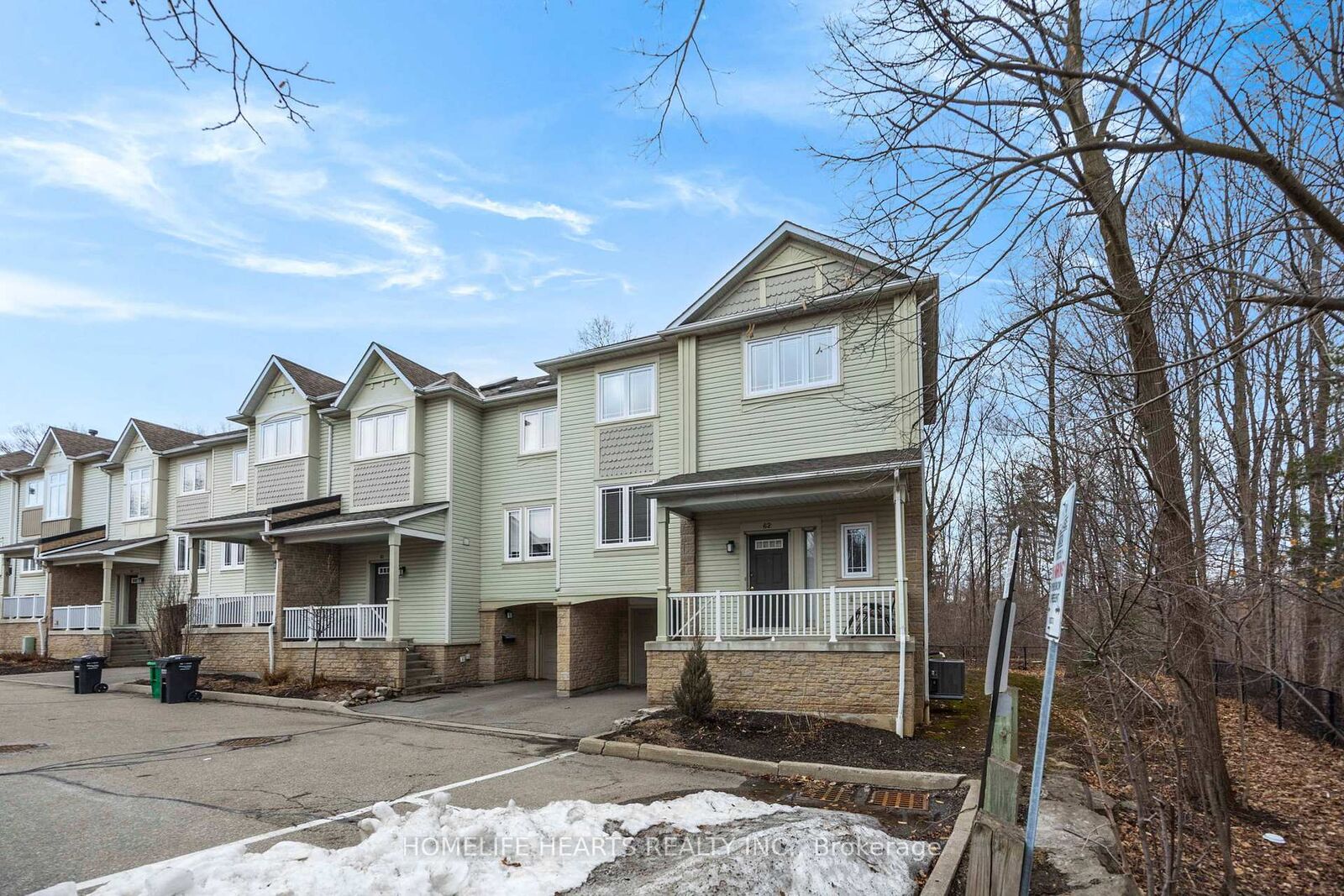 Property Photo:  7105 Branigan Gate 62  ON L5N 7S2 