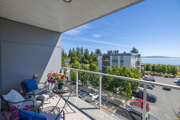 Property Photo: 5120 Cordova Bay Rd #305 BC V8Y 2K5