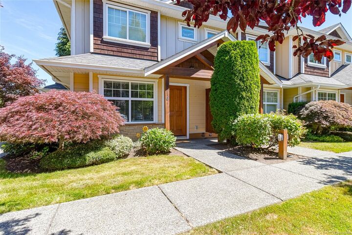 Property Photo:  2529 Alexander St #8  BC V9L 2W8 