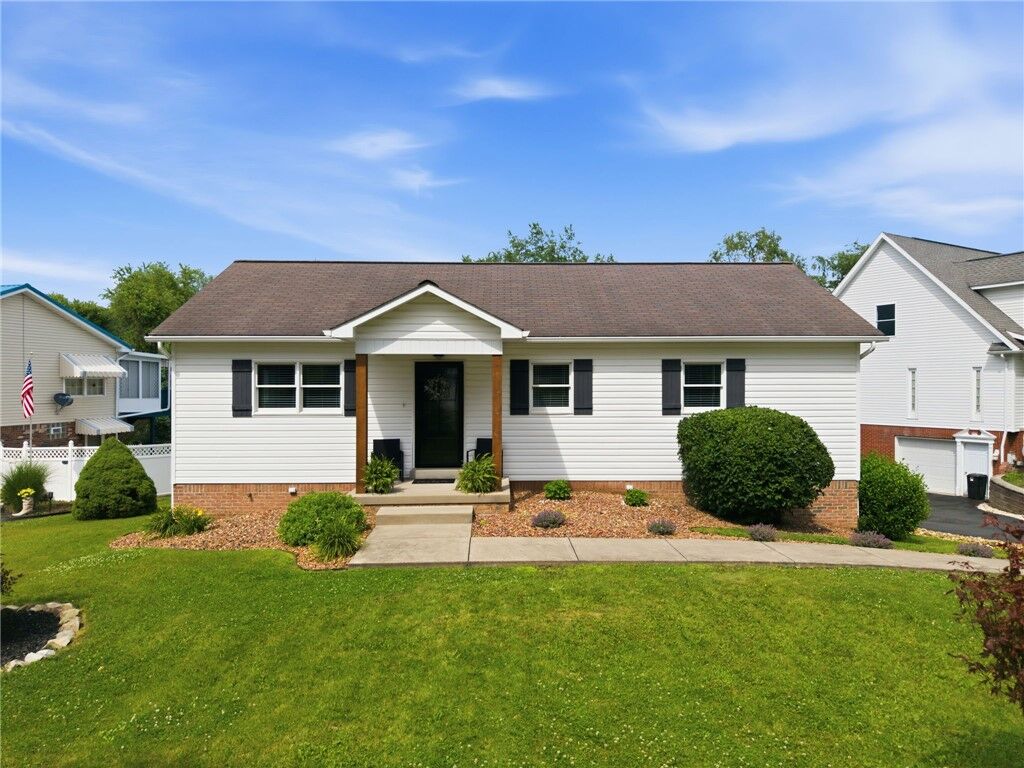 Property Photo:  101 Caitlin Ct  PA 15639 