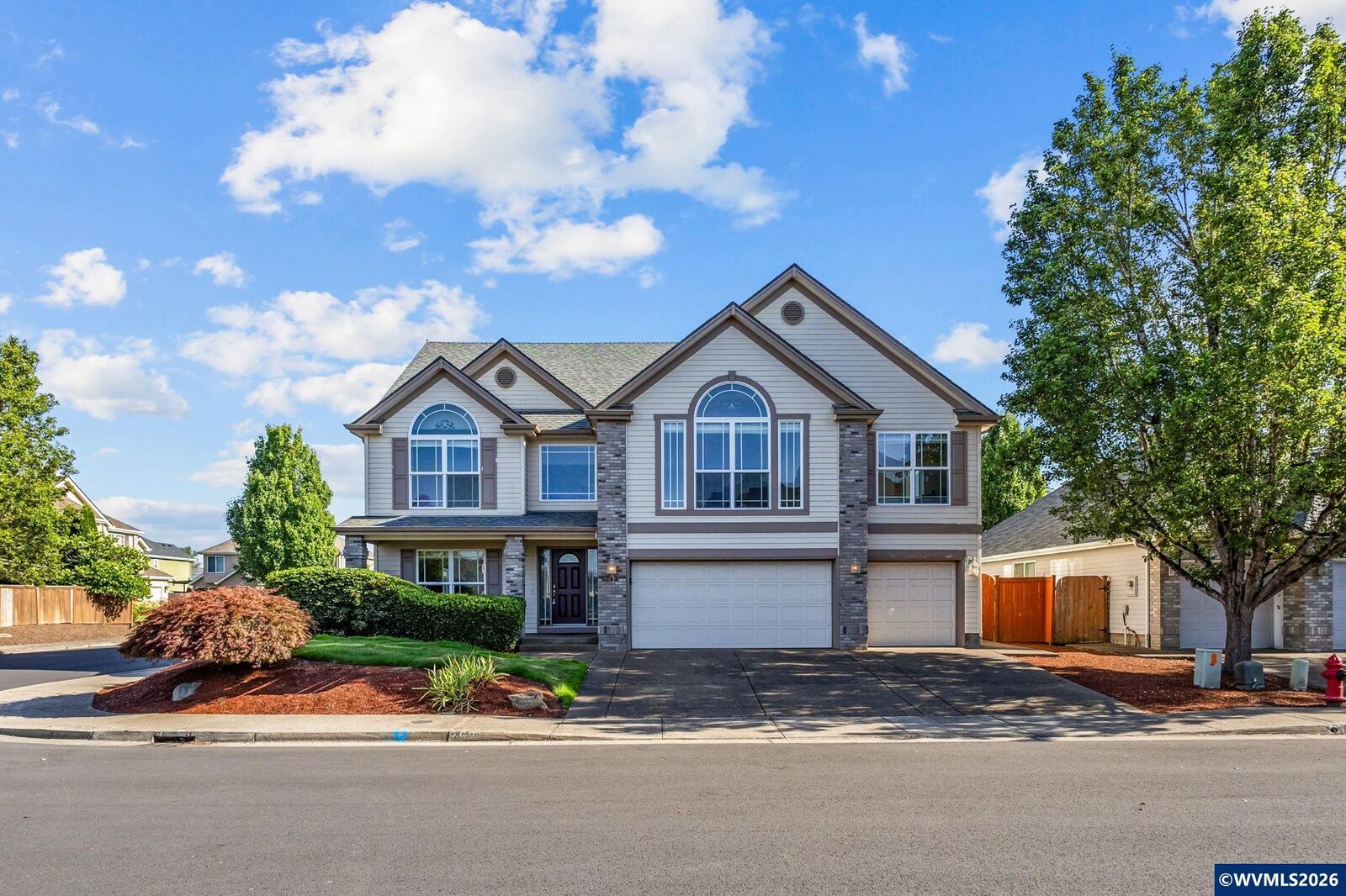Property Photo:  762 Burgundy Av NE  OR 97303 