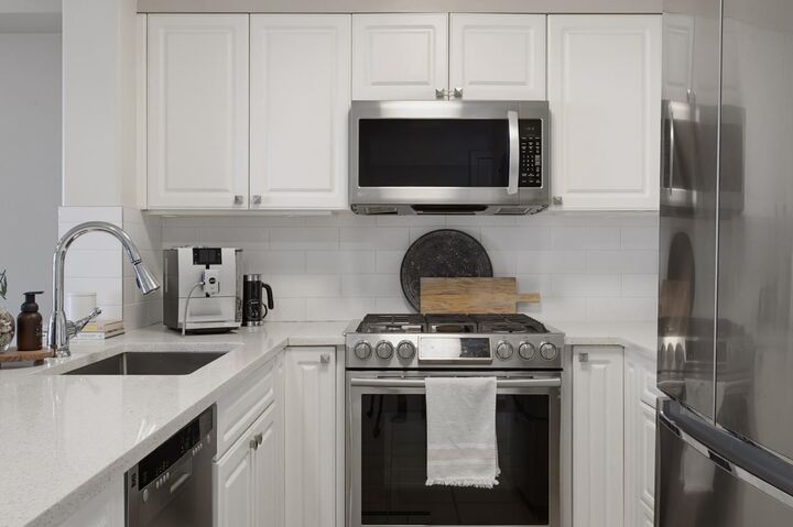 Property Photo: 1550 Larkhall Crescent 21 BC V7H 2Z2