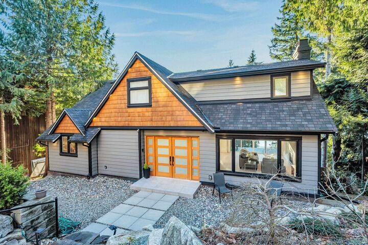 Property Photo: 130 Oceanview Place BC V0N 2E0