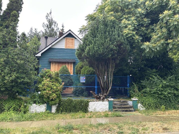 Property Photo: 2005 Ninth Avenue BC V3M 3G6