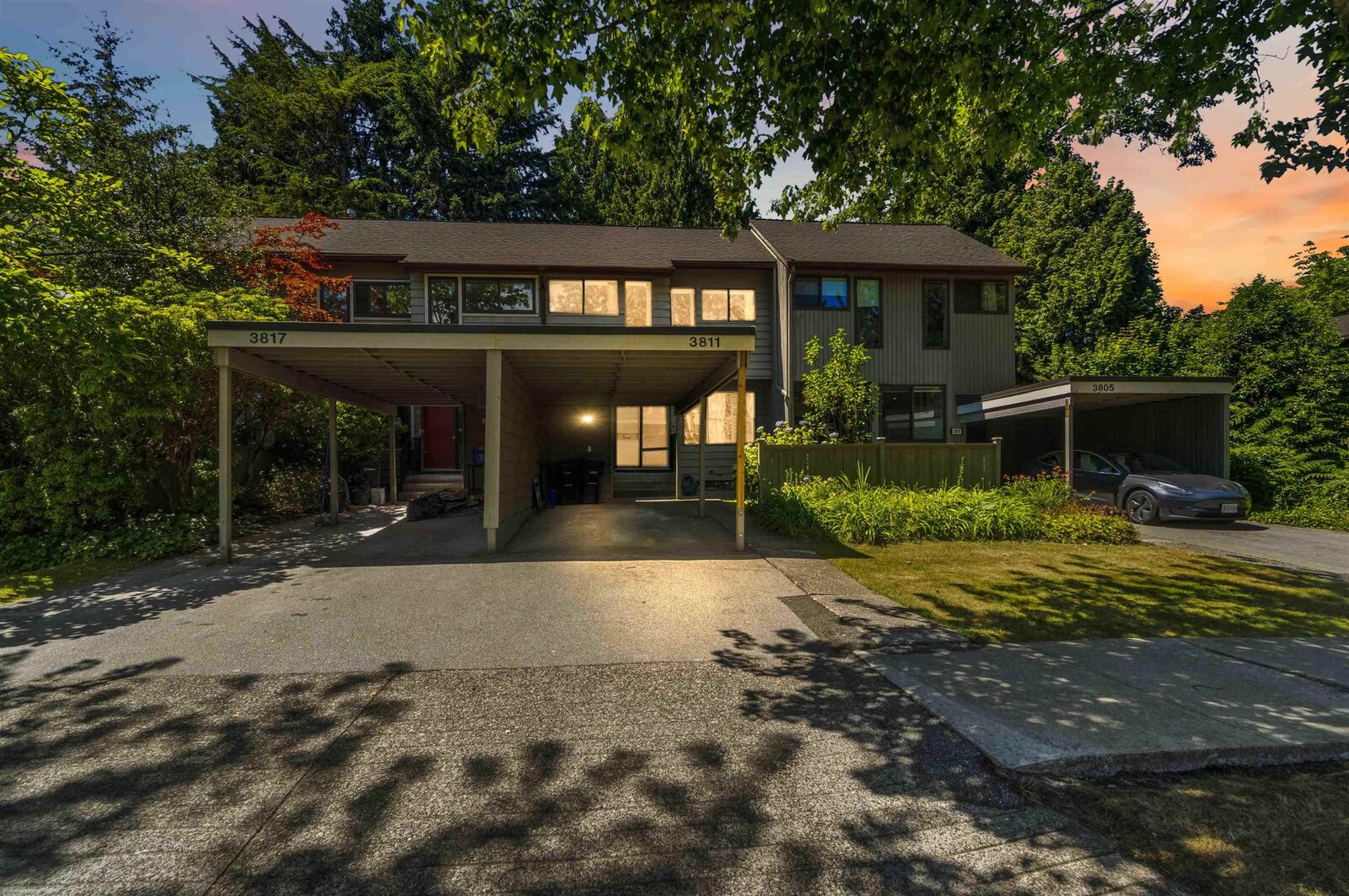 Property Photo: 3811 Garden Grove Drive BC V5G 4A6