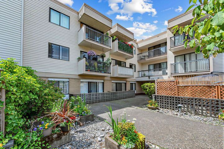 590 Whiting Way 201 — photo 1