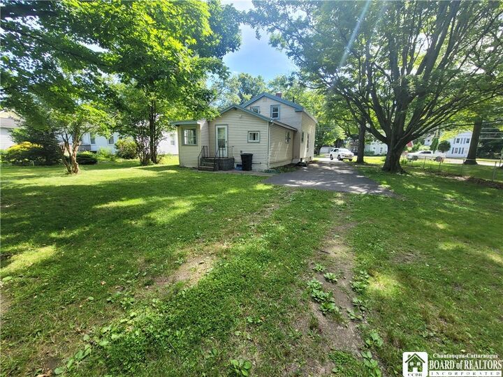 Property Photo:  243 Temple Street  NY 14063 