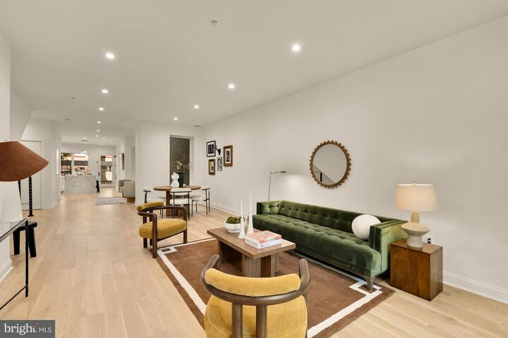 Property Photo:  448 Q Street NW 1  DC 20001 