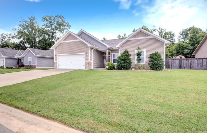 Property Photo:  2917 Gillis Drive  AR 72015 