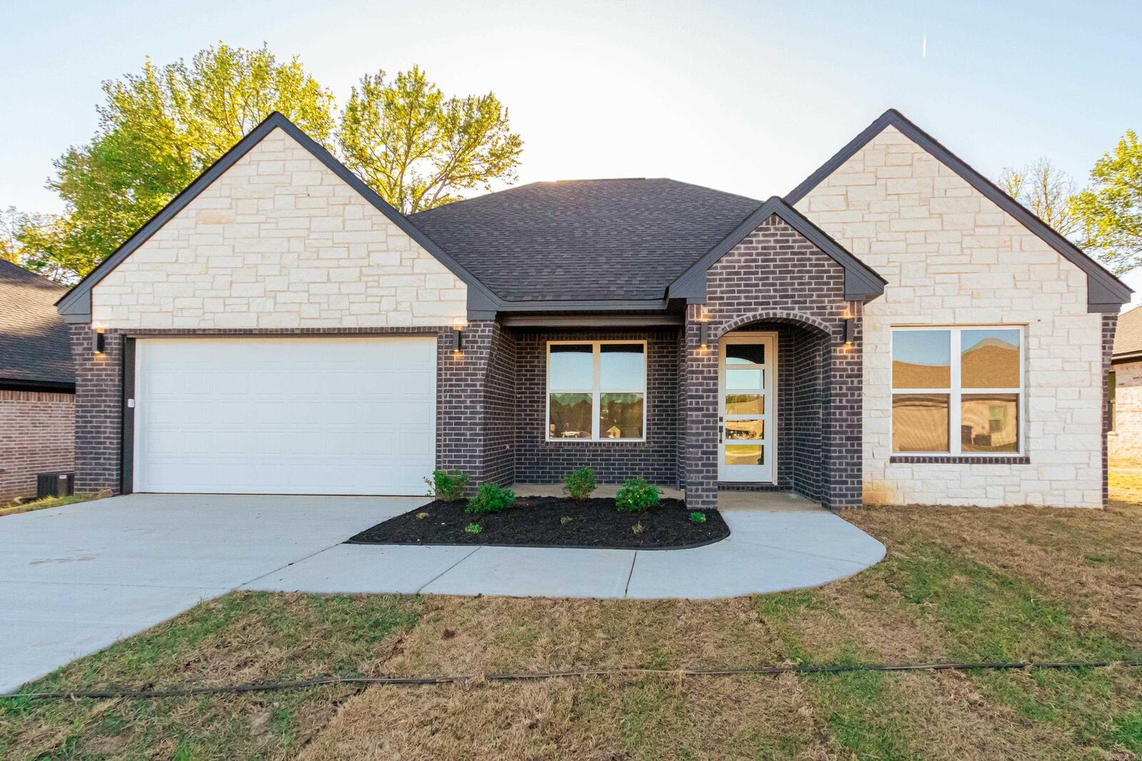 Property Photo:  1437 Justice Street  AR 72076 