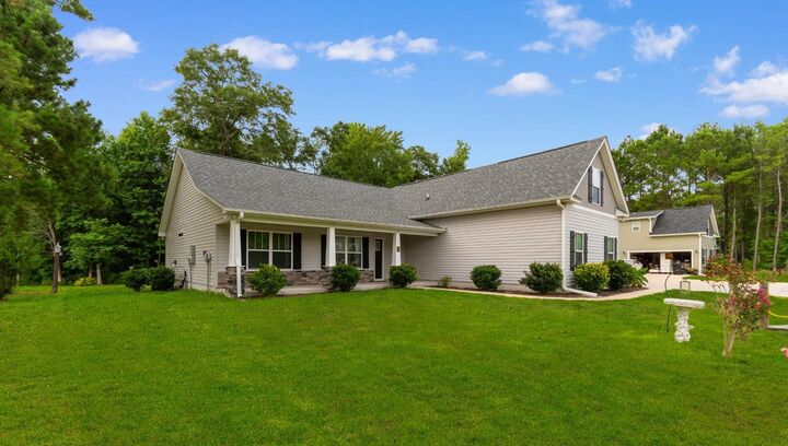 Property Photo: 1369 Highway 915 SC 29569