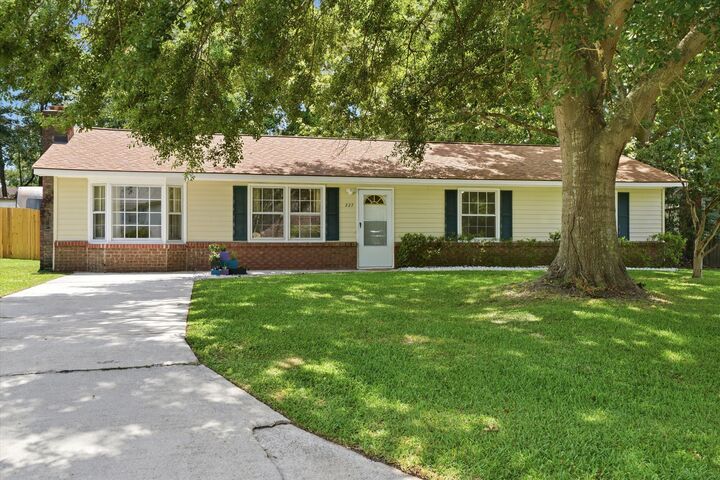 Property Photo:  227 Farm Road  SC 29445 