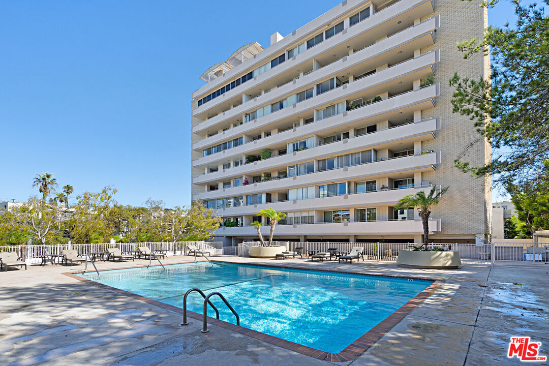 Property Photo:  1333 S Beverly Glen  CA 90024 